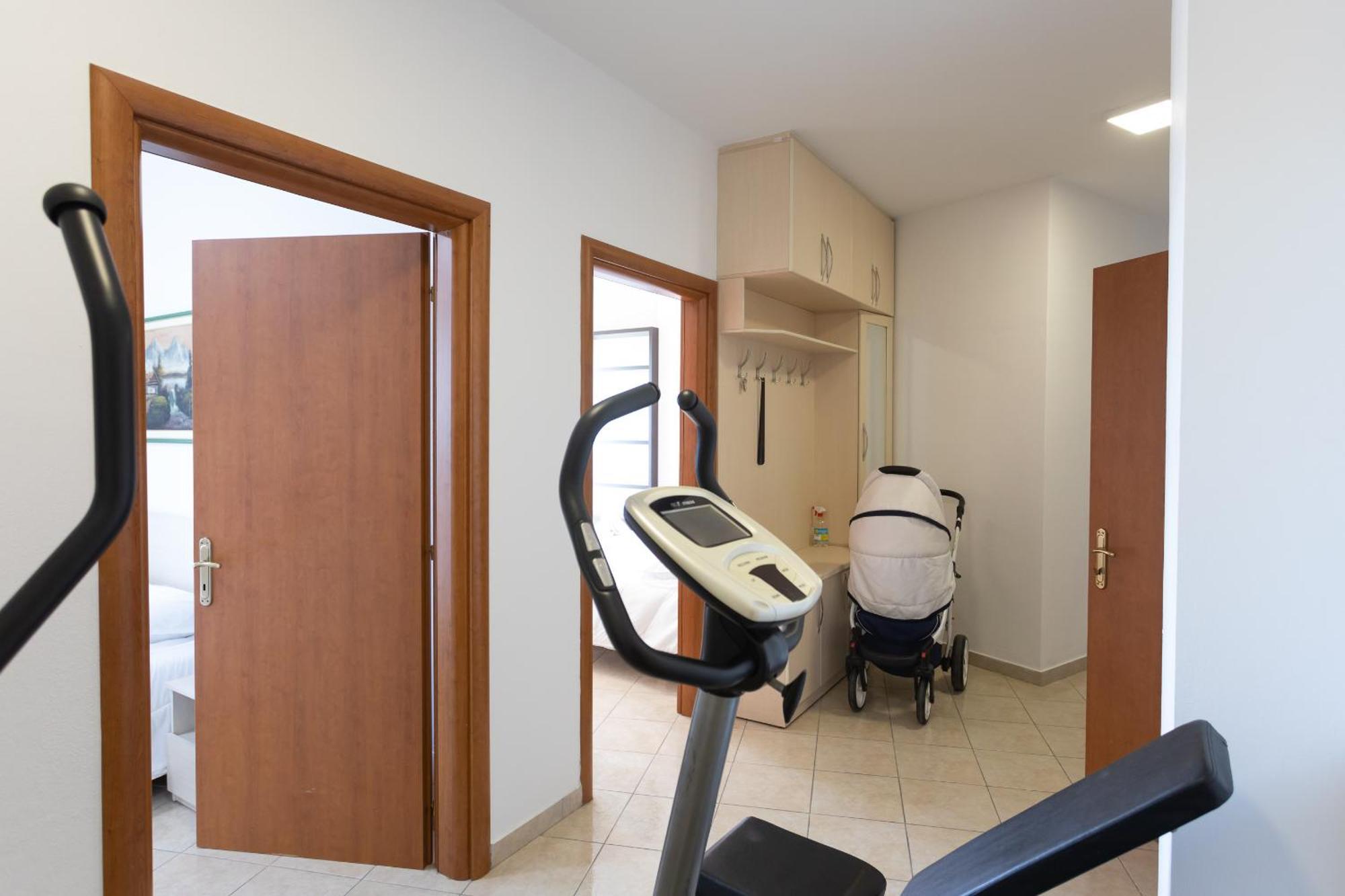 Port View Apartment Durres
